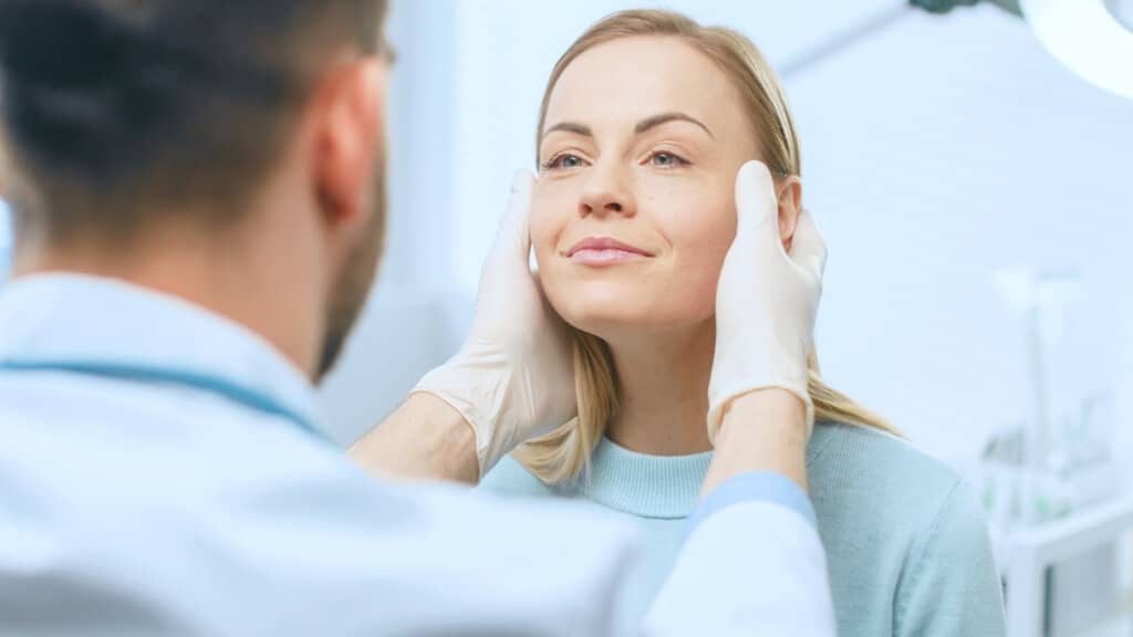 Miami’s Top Facelift Surgeon: post-op checkup